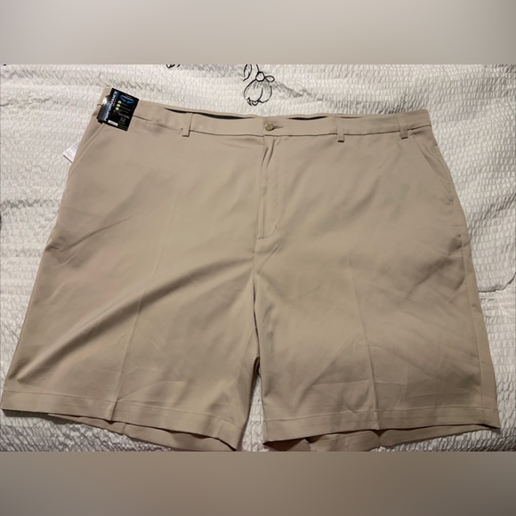 Round tree & Yorke men’s performance golf shorts size 52B stone - Picture 1 of 5